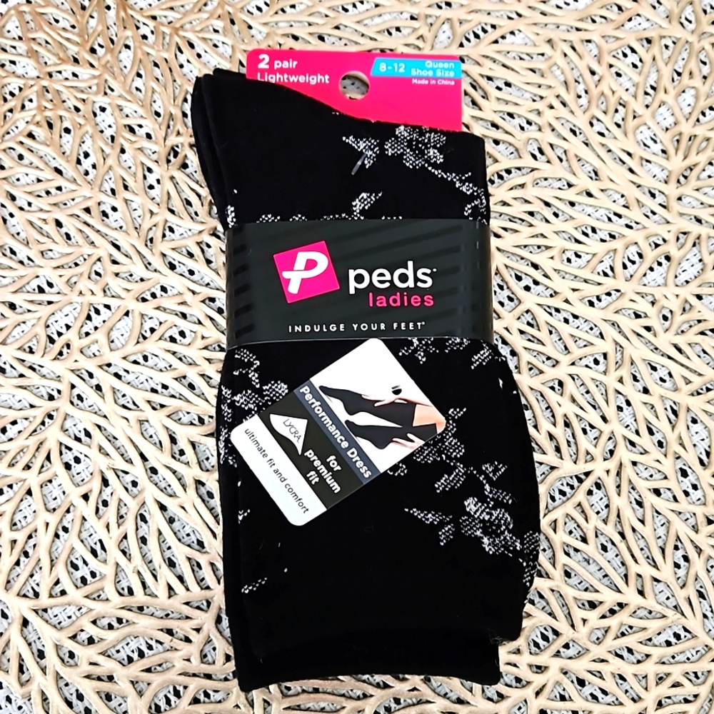 PEDS LADIES 2 PAIR PERFORMANCE DRESS LIGHTWEIGHT CREW SOCKS